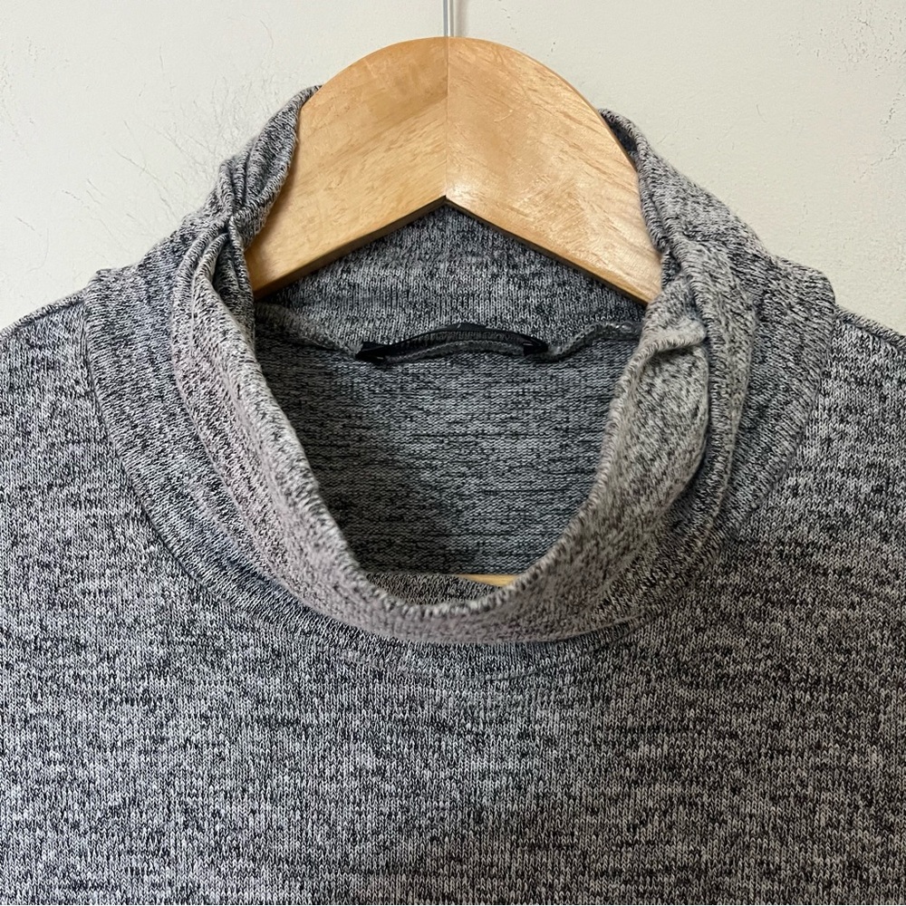 Titika Active Couture Cropped Funnel Neck Long Sleeve Top Grey Size L Fits Small - Picture 5 of 9
